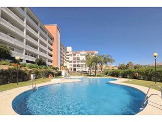 Piso en venta en Puerto de la Duquesa en Manilva