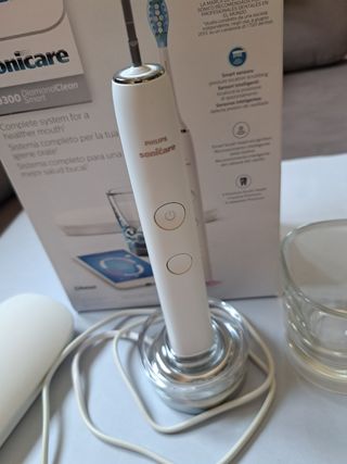 Philips Sonicare 9300 DiamondClean Smart
