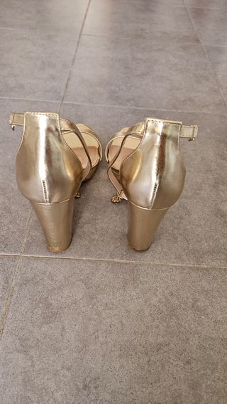 Sandalias tacon doradas