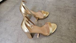 Sandalias tacon doradas