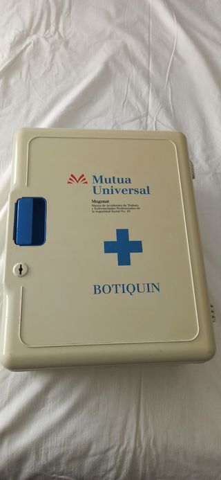 Botiquín de pared.