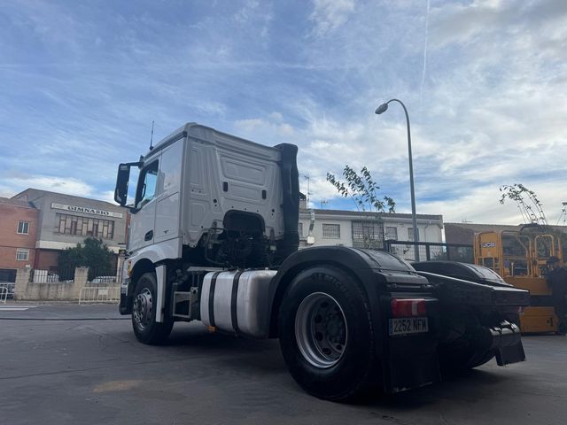 MERCEDES BENZ ACTROS 1848 CON EQUIPO BASCULANTE