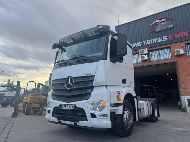 MERCEDES BENZ ACTROS 1848 CON EQUIPO BASCULANTE