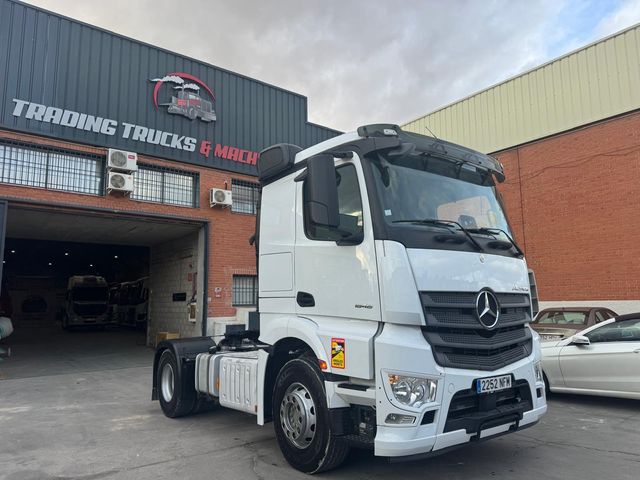 MERCEDES BENZ ACTROS 1848 CON EQUIPO BASCULANTE