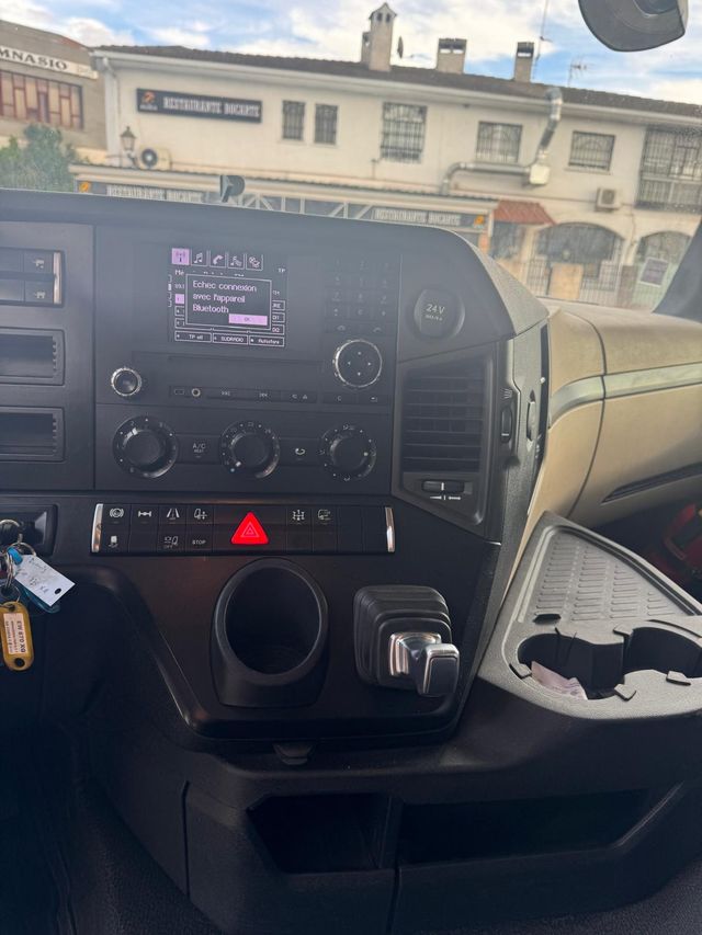 MERCEDES BENZ ACTROS 1848 CON EQUIPO BASCULANTE