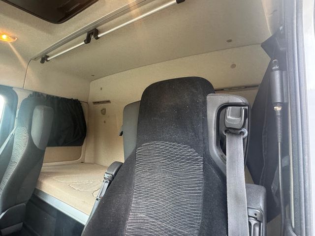 MERCEDES BENZ ACTROS 1848 CON EQUIPO BASCULANTE