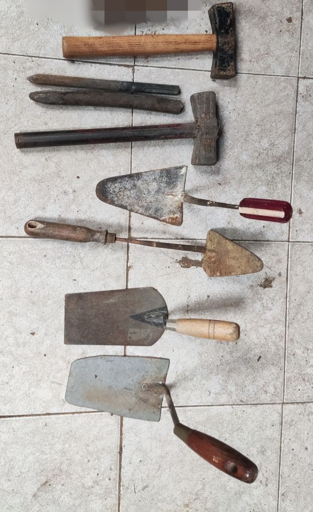 8 Herramientas antiguas: Mazos, punteros y paletas