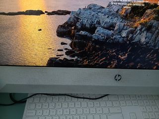 Ordenador HP blanco sobremesa