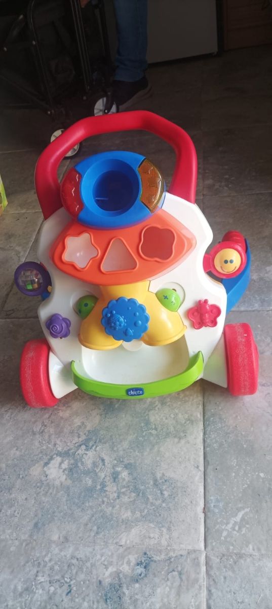 Andador Chicco bebé