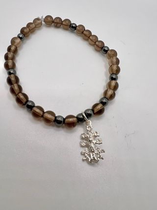 Pulsera cuarzo ahumado , hematite, cruz Caravaca