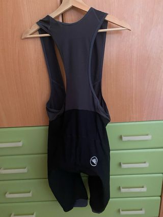 Maillot Endura talla M y cullotte Endura XL