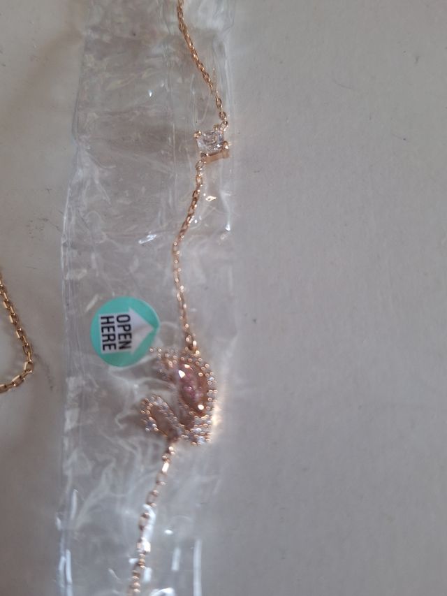 Collar y pendientes cisne dorado rosa y pulsera ✔️