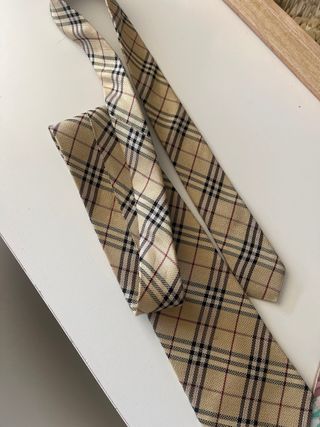 Corbata Burberry