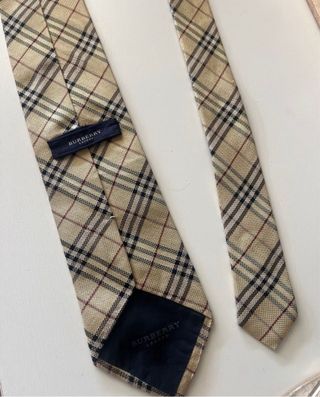 Corbata Burberry