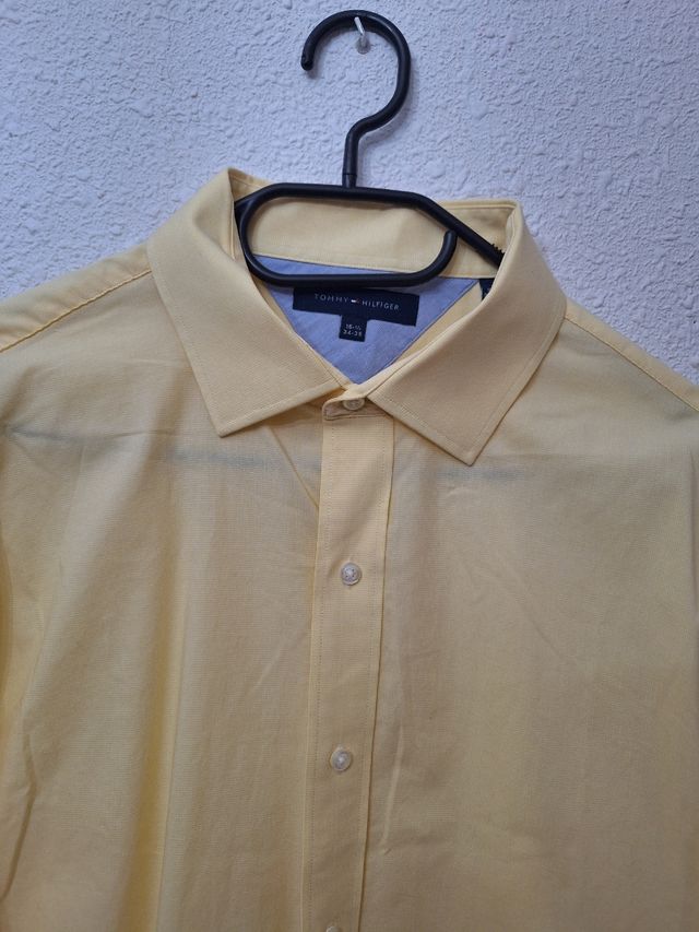 Camisa Tommy Hilfiger amarilla - L