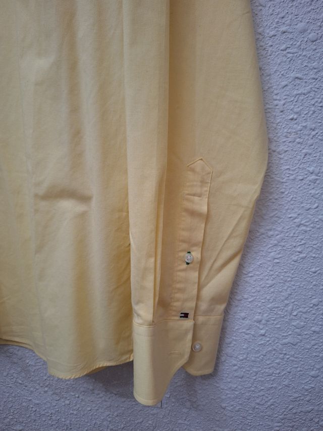 Camisa Tommy Hilfiger amarilla - L