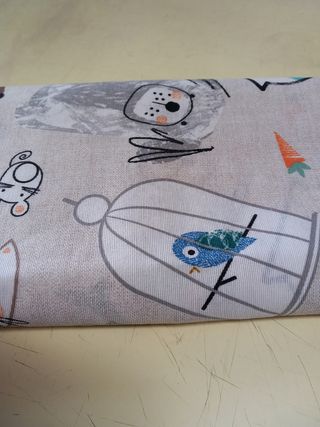 Tessuto decorato con animali