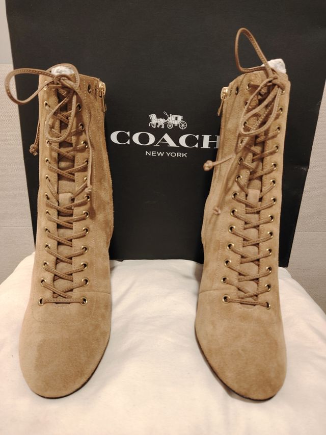 Botines Coach ante beige