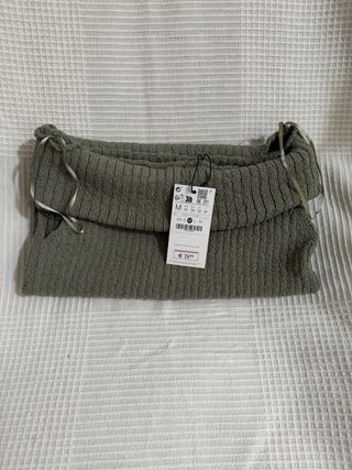 Blusa Stradivarius verde oliva - M