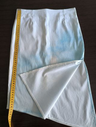 Gonna vintage midi asimmetrica bianca e azzurra