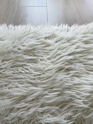 Alfombra de pelo Zara Home blanca
