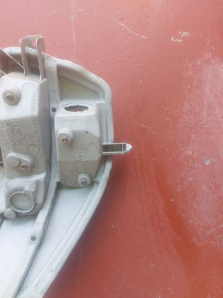 Faro trasero Izquierdo Suzuki Burgman 650