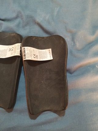 Espinilleras Nike talla M