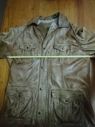 Lote de 3 prendas de ropa, 2 cazadoras 1 camisa