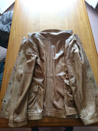 Lote de 3 prendas de ropa, 2 cazadoras 1 camisa