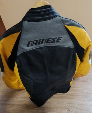 Mono chaqueta+ pantalón moto cuero Dainese.