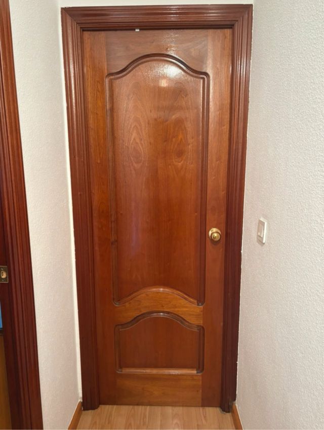 Puertas Decorativas completas de Madera de Calidad