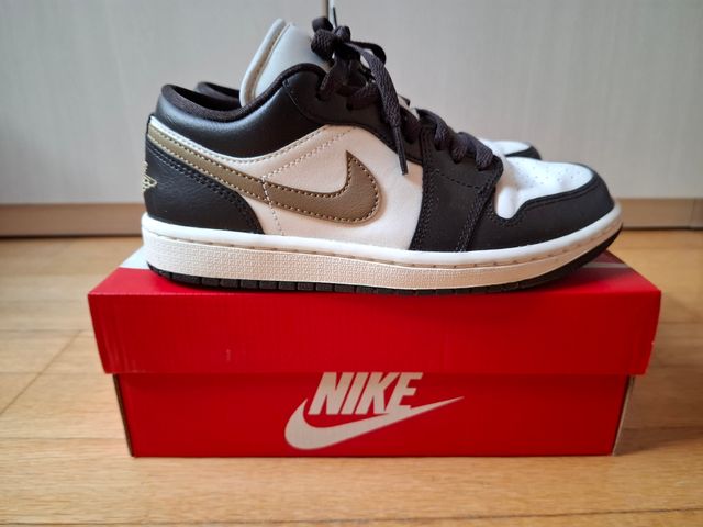 Zapatillas Jordan 1 Low Marrón - Talla 36 EU 2023