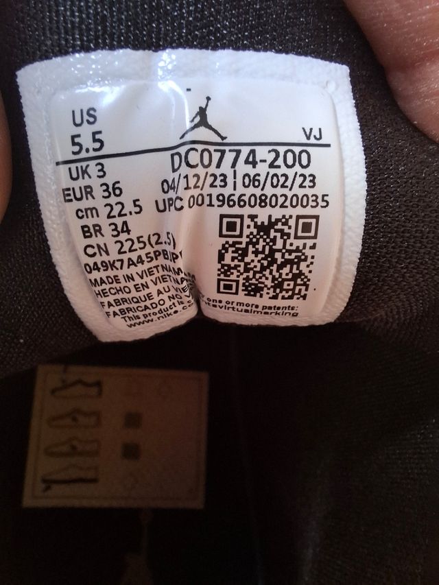 Zapatillas Jordan 1 Low Marrón - Talla 36 EU 2023