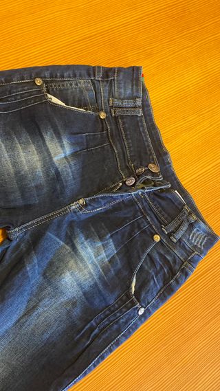 Pantalones vaqueros ajustados