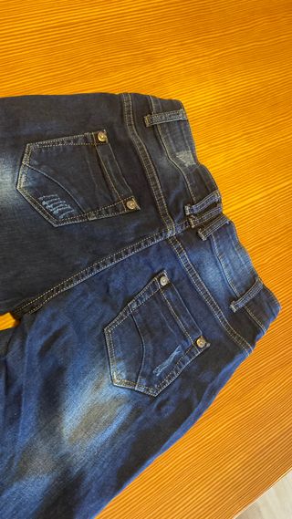 Pantalones vaqueros ajustados