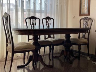 Mesa comedor + 6 sillas tapizadas
