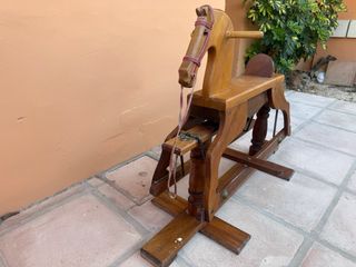 Caballo balancín vintage de madera