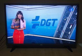 Smart TV LG 32LH590U 32 pulgadas 