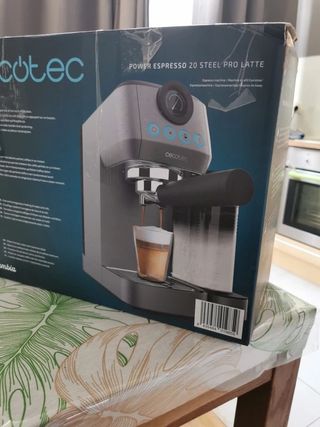 Cafetera Cecotec Power Espresso 20 steel pro latte