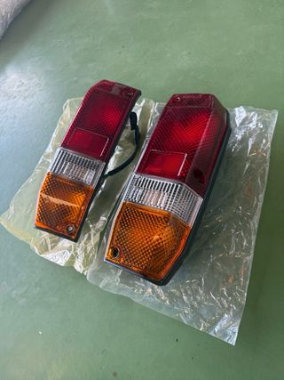 Pilotos traseros Toyota Land Cruiser LJ73