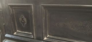 Piano antiguo con teclas de marfil