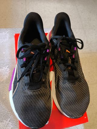 Zapatillas Puma Negras y Moradas