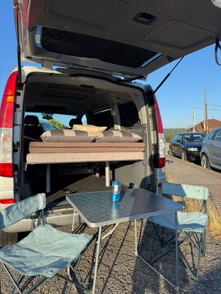 Alquiler vacacional camper Mercedes Viano 2005
