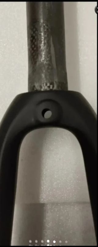 Horquilla carbono 700c con tornillo expansor 