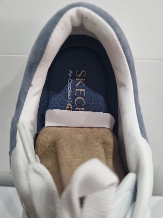 Skechers Cardova: Zapatillas blancas y azules