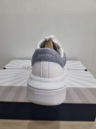 Skechers Cardova: Zapatillas blancas y azules