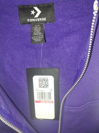Sudadera Converse morada con capucha
Sin estrenar