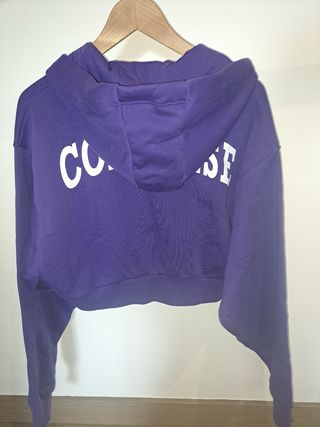 Sudadera Converse morada con capucha
Sin estrenar