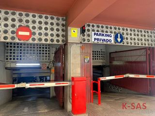 Garaje en venta en Can Vidalet en Esplugues de Llobregat