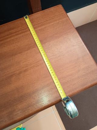 2 bancos madera maciza marrones,solo quedan dos